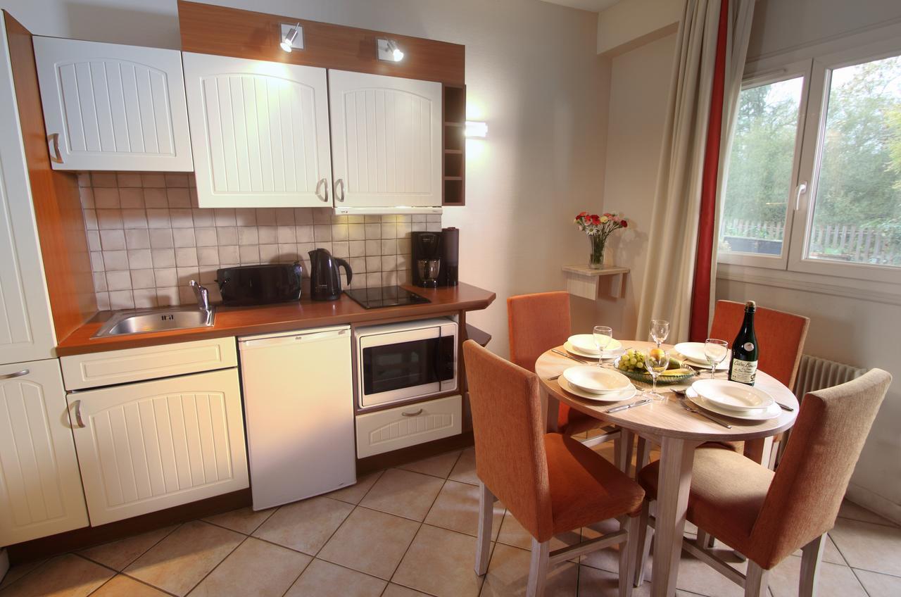 Karma Manoir Des Deux Amants Aparthotel คอนเนลเลส์ ภายนอก รูปภาพ