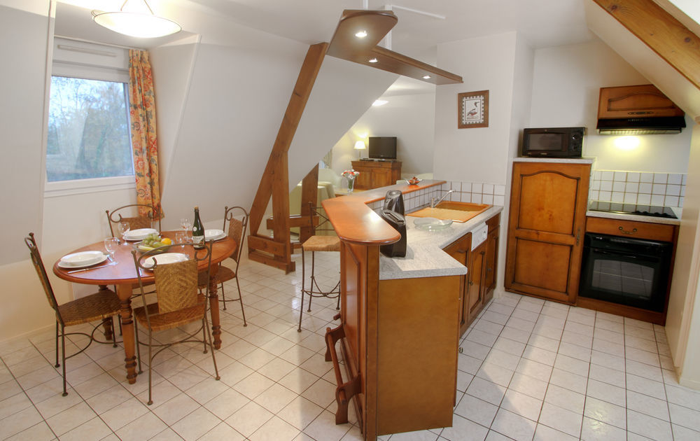 Karma Manoir Des Deux Amants Aparthotel คอนเนลเลส์ ภายนอก รูปภาพ