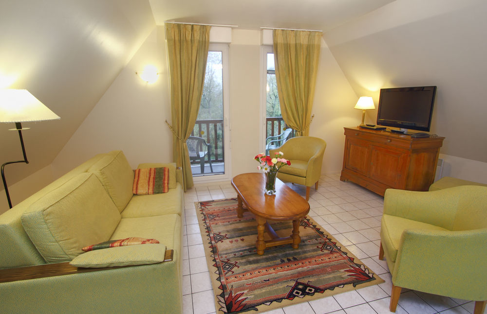 Karma Manoir Des Deux Amants Aparthotel คอนเนลเลส์ ภายนอก รูปภาพ