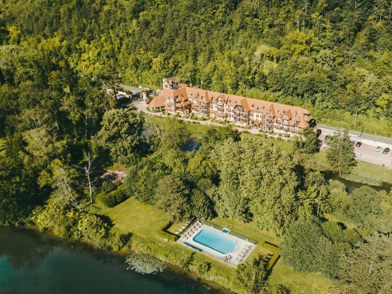 Karma Manoir Des Deux Amants Aparthotel คอนเนลเลส์ ภายนอก รูปภาพ