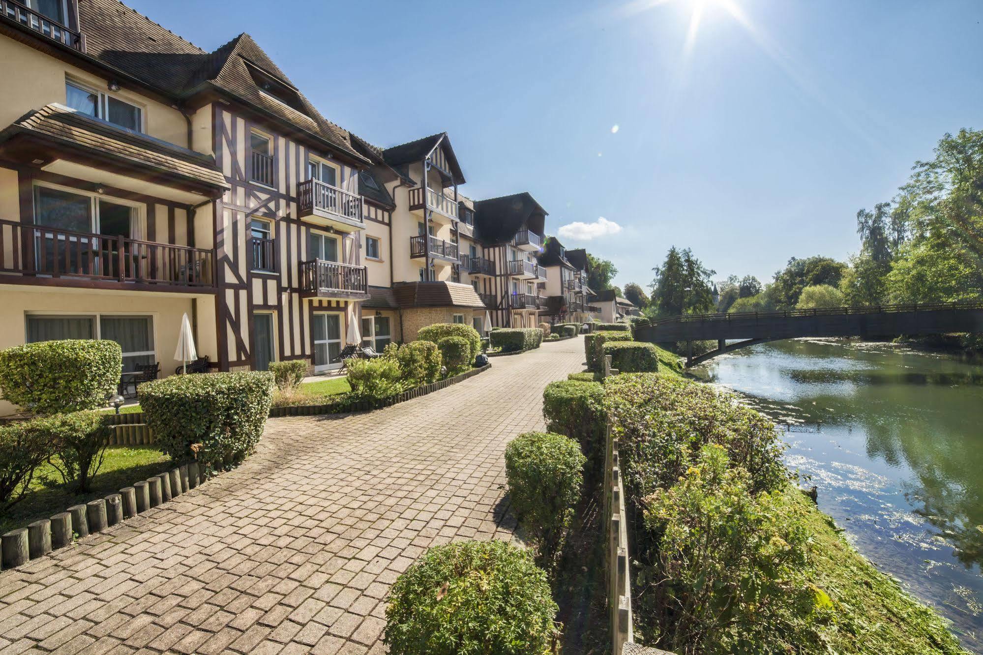 Karma Manoir Des Deux Amants Aparthotel คอนเนลเลส์ ภายนอก รูปภาพ