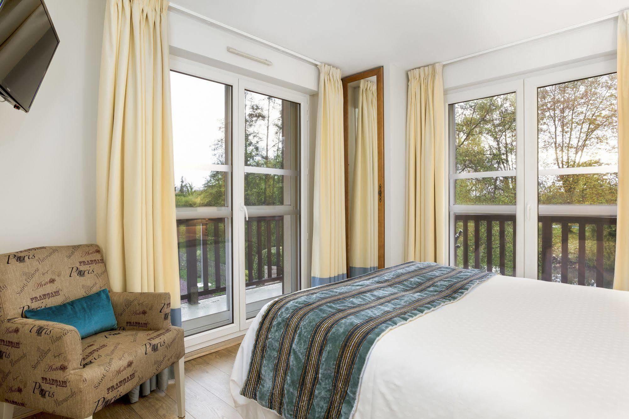 Karma Manoir Des Deux Amants Aparthotel คอนเนลเลส์ ภายนอก รูปภาพ