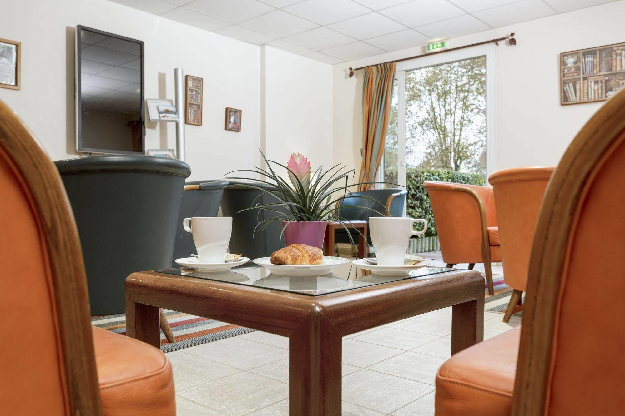 Karma Manoir Des Deux Amants Aparthotel คอนเนลเลส์ ภายนอก รูปภาพ