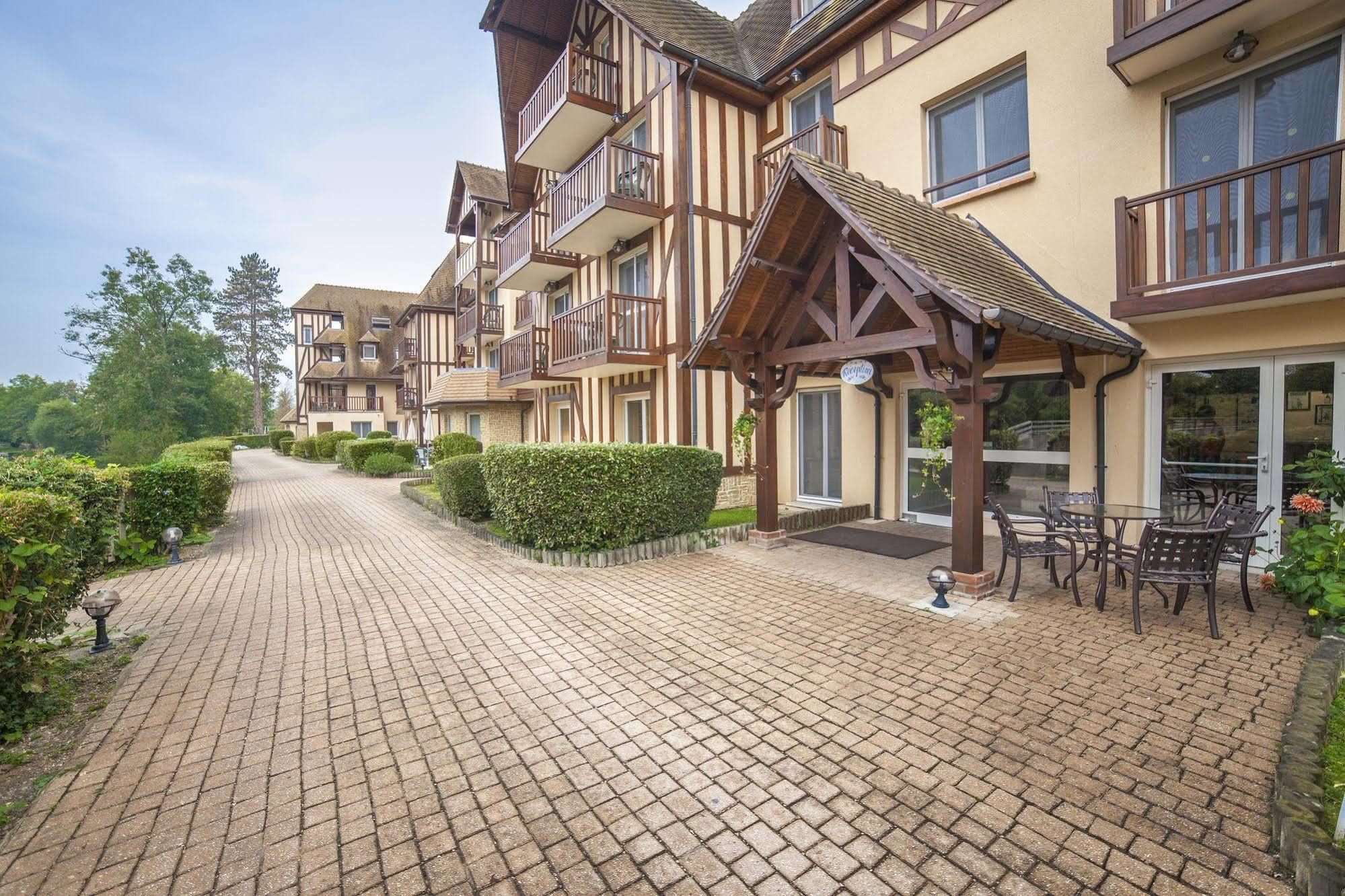 Karma Manoir Des Deux Amants Aparthotel คอนเนลเลส์ ภายนอก รูปภาพ